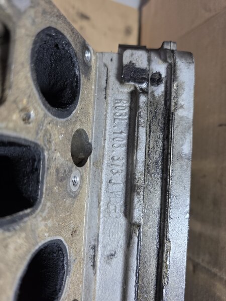 Chiulasa 2.0 tdi VW tip COD R03L103373J